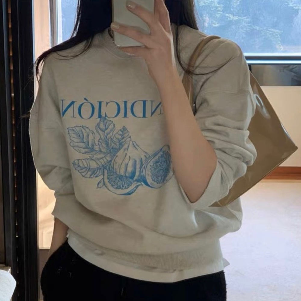 ⛔️Sold⛔️New grey sweatshirt Bendicion